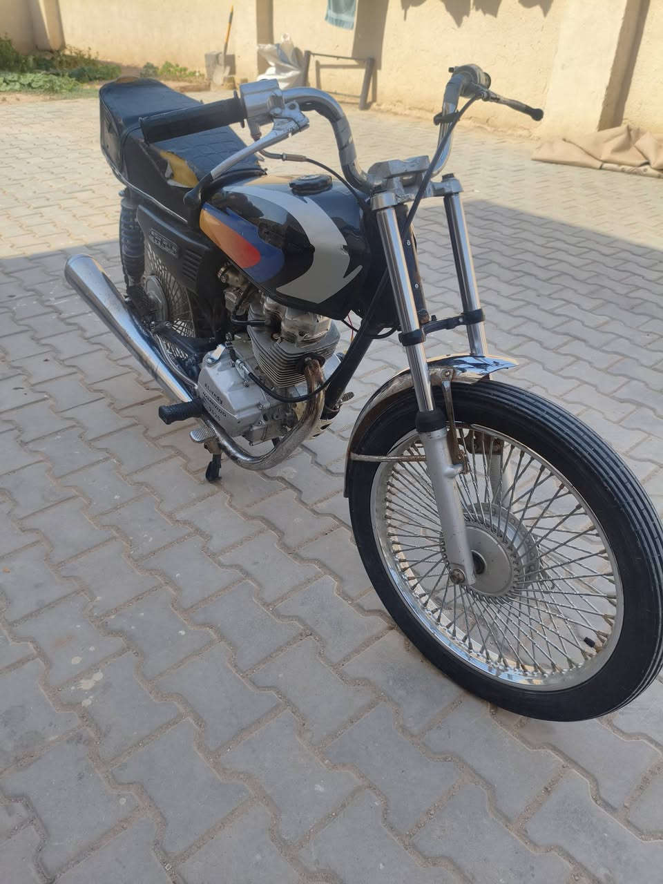 كلك نضيفه ومرتبه مكفوله من لسرقه
ومناسبه سعر 275


**إذا كنت صاحب هذا الإعلان وتريد حذفه لأي سبب، رجاءا أرسل رسالة إلى الدعم الفني**