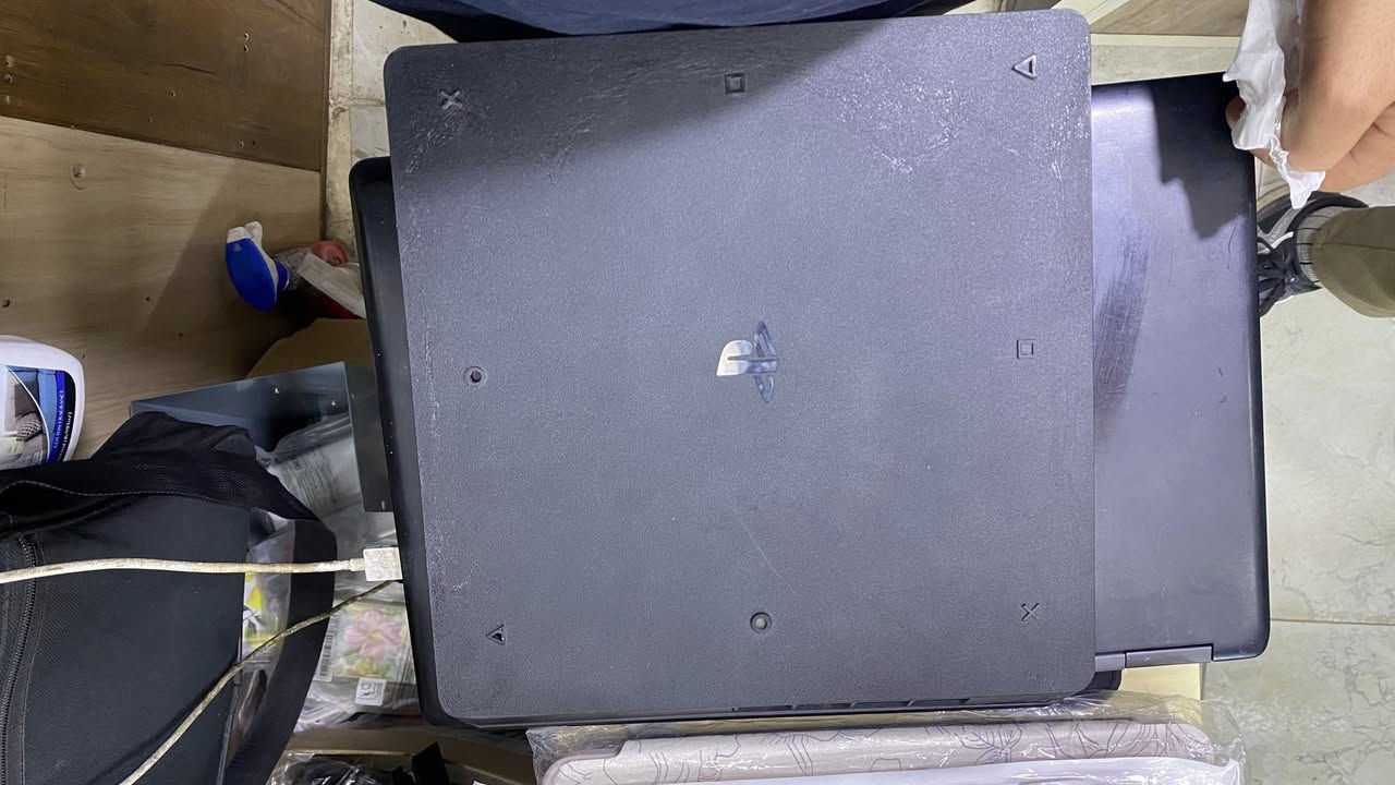 بلي فور سلم مهكر 
بداخله لعبتين بيس ٢٠٢٦ 
وgta 5
دبل جوستك وكيبل اجدي وكارتون الجهاز
الجهاز لوك ستيكر ما مفتوح جداً نضيف 
سعره ٢٥٠ الف
مكتب dr.phone 
شارع خجو قرب اسواق كاضم
***********
