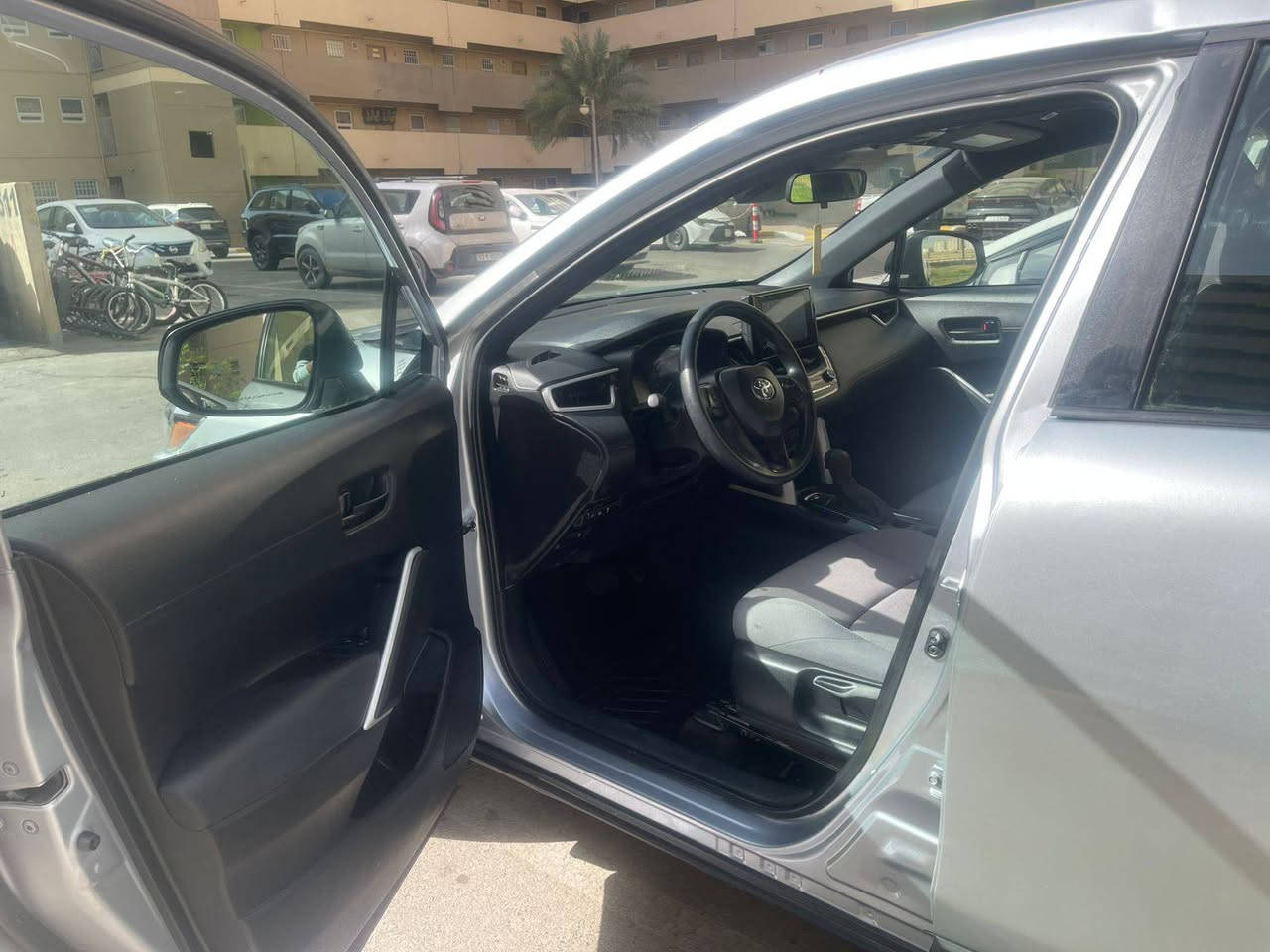 ا
لسلام عليكم 
كورلا كروس ٢٥ وارد امريكي محرك ٢٠٠٠ هايبرد 
ماشيه ٣٠٠٠ مايل فول عدا الفتحه العنوان بغداد بسمايه  السعر ١٦٠ ورقه 
للإستفسار  واتساب  ***********
