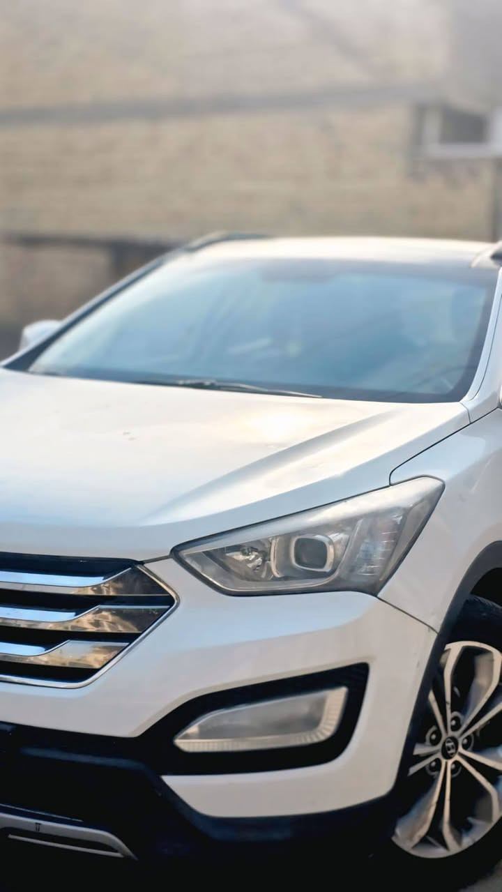 السلام عليكم سنتافي ٢٠١٣ خليجي
سبعه راكب /٣قطع تبريد /كشنات كهربائي/بصمه ترحيب /  مري شفط / تحكم سترن جهتين/فتحه /شاشة / بيهه صبغ جاملغ وبنيد بدون دواخل شرط السونر فقط صبغ/ 
#السعر155 وبيها مجال لشراي 
مكاني بغداد الحسينيه مال الرشيديه 
📞/***********
