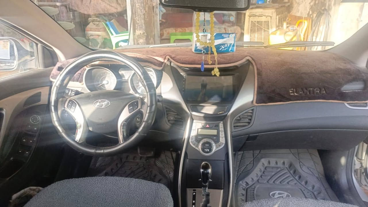 السلام عليكم انترا افانتي أدوات مديل 14 متؤمه بغداد أرقام اصليه انكليزي وسنويه جاهزه ونضيف كصه جنطه للبيع السعر 50 مكان السياره ناصريه مركز المدينة هذا رقمي ***********
