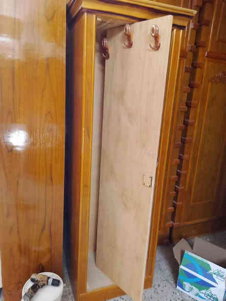 مكلفه بالنشر
ادمن وافق بلا زحمه ع منشور

صوميه مع راس عالي السعر ١٥٠
ميز تواليت السعر ٧٥
زاويه جديده مامستخدمه سعرها ٧٥
للاستفسار الاتصال على الرقم ***********

العنوان الصويره
