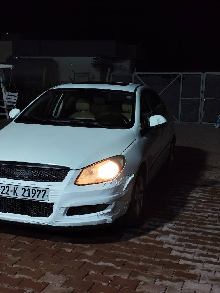 شيري A3 
محرك گير شرط بلادي مامفتوح ولا بيها اي عيب
ماشي 129 الف
حداديه بدون عيب كامل 
تايرات جديد 
دفتر بانزين 
رقم اربيل سنويه باسمي 
رقم وسنويه جديد و هزه هم 
سياره بدون صبغ بدون ضرر 
مكان كركوك 
رقم *********** كركوك, العراق
