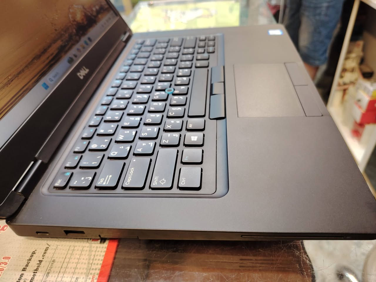 Dell Latitude 5491
المعالج : Intel Core i7 - الجيل الثامن فئة H
الرام8GB DDR4
التخزين : 256 SSD M.2
الشاشة 14 إنش بدقة ممتازة
الكيبورد: ضوئي ليزري (عربي / إنكليزي)
كارت الشاشة : Intel (داخلي 4GB)
الجهاز نظيف واستخدام قليل
تاخذه كامل مكمل حقيبة + ماوس + الشاحن الأصلي + تنصيب برامج + توصيل مجاني لباب بيتك
السعر 355 الف
التوصيل مجاني بالكامل لكل المحافظات
إذا عندك أي استفسار أو تريد تحجز ، راسلني خاص او على الرقم
*********** موجود واتساب
