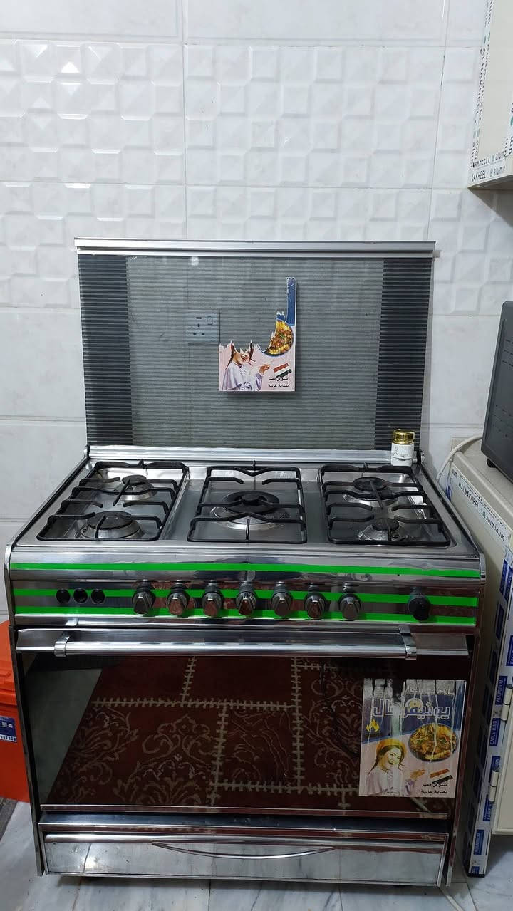 طباخ يونيفرسال مصري أخو الجديد نظيف جدا 

السعر 200 ألف قفل 

بغداد الحرية 
***********
