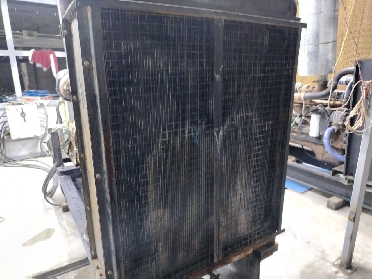 السلام عليكم شتاير 24ولف لا تنقيص ولا تبخير توليد لوري سمر 250 بلادي برودكشن جعب كهربائي مكاني بغداد الزعفرانية للاستفسار ***********
