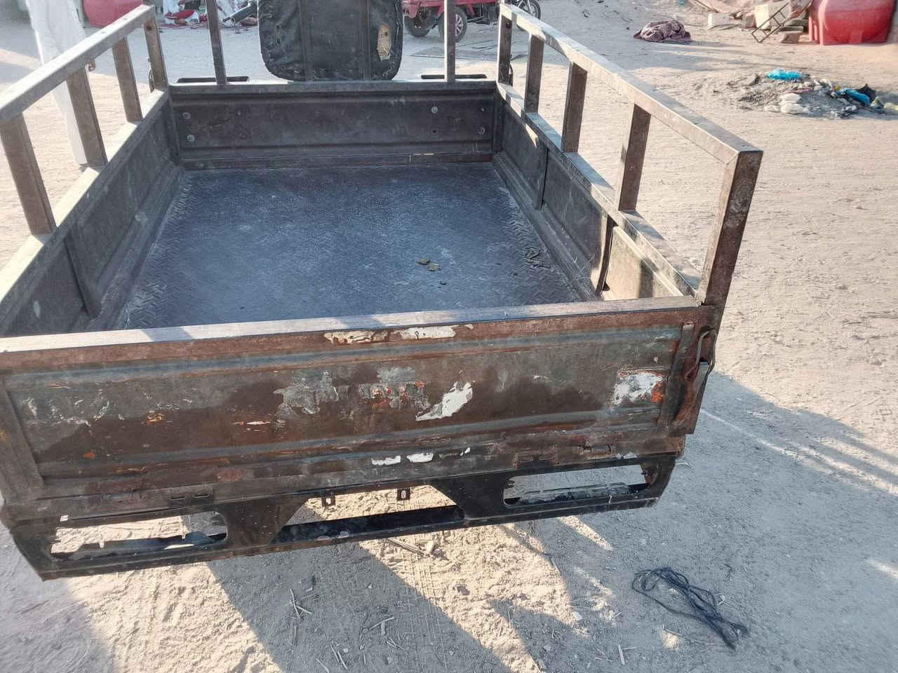 السلام عليكم ستوته للبيع مديل 12محرك 21اوراق سكنر بدي شاصي نضيف المكان نجف للاستفسار ***********
