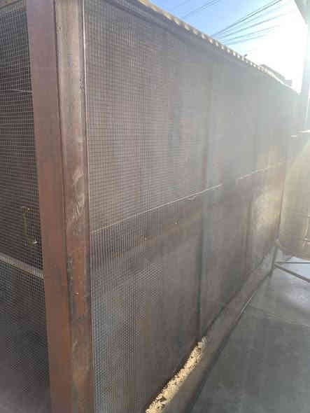 السلام عليكم 
قفص كامل للبيع طول 3 وعرض 2 ونص للأستفسار الاتصال ***********
📞✉️
