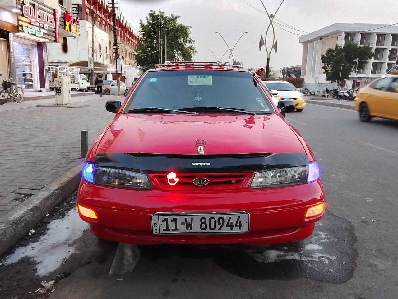 السلام عليكم كيا سيفيا البيع موديل 96 بلديه لكصه ولا صبغ سنويه مجدده 29 سعر 38 وبيها مجال مكان السياره الصويره الاتصال عله هذه رقم *********** تبريد شغال
