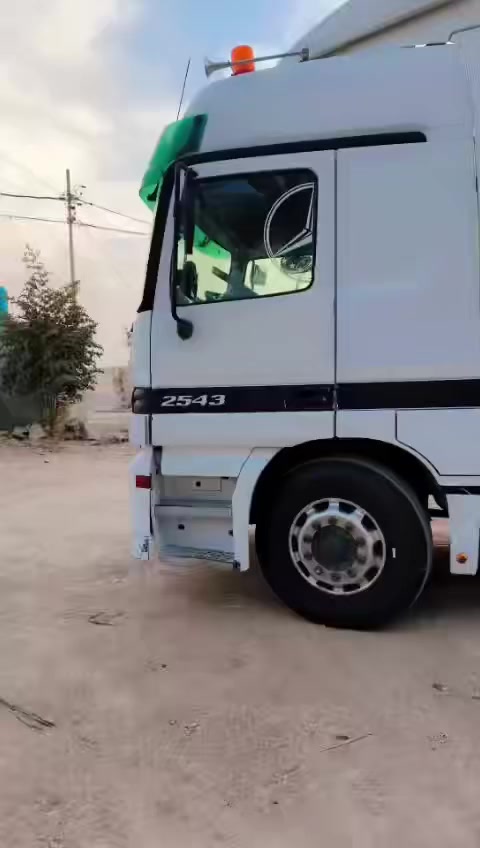 السلام عليكم نساف اكتروز شمعه موديل 2002 سنكل خلفي  حجم 1843 سياره جاهزه رقم سليمانيه تخم تاير 
***********
