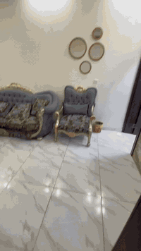 شقه للايجار  مؤثثه  طابق رابع(مصعد) غرفتين وصاله ومطبخ وخدمات ٢ وبلكون...