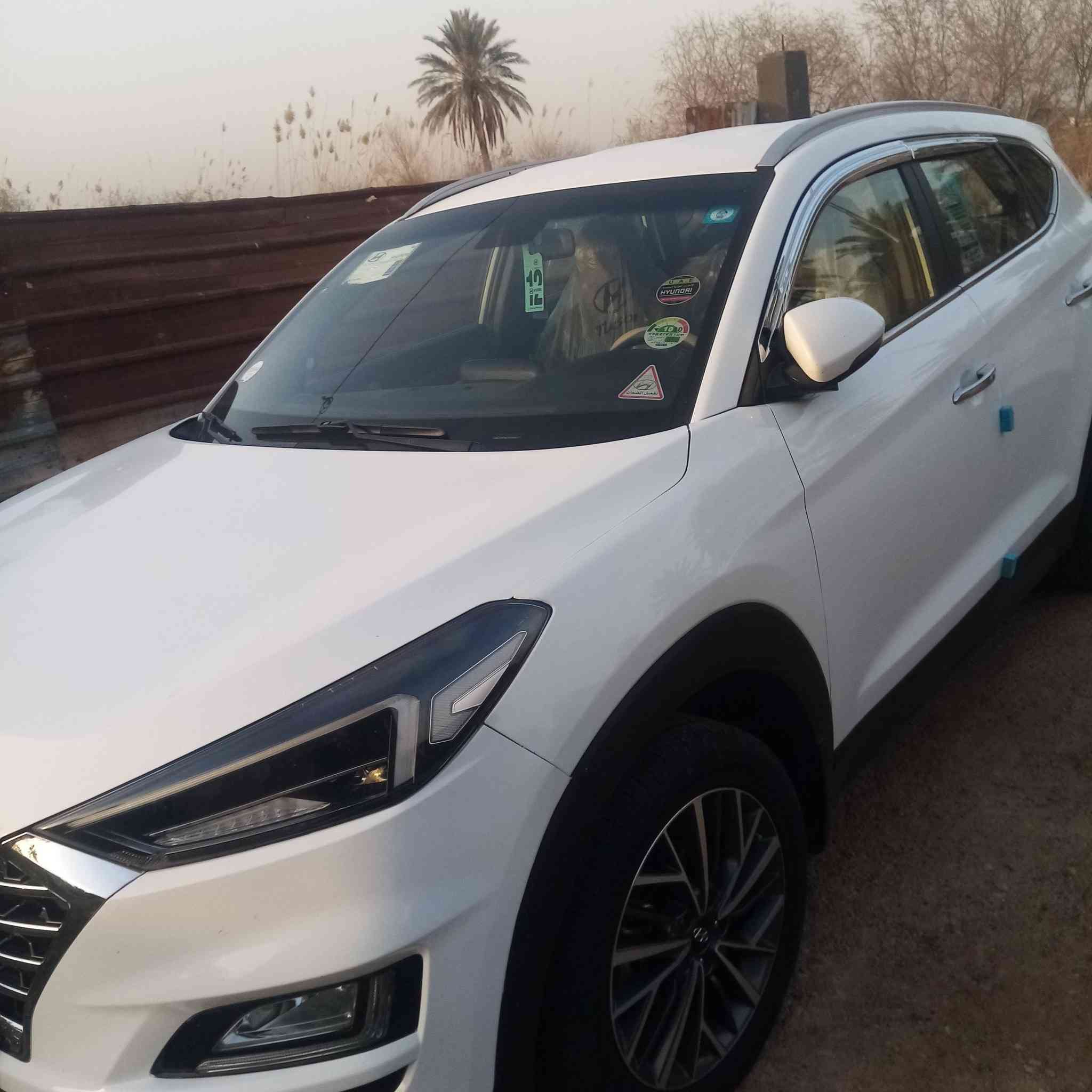 السلام عليكم من رخصة الادمن سياره توسان ٢٠٢٠ خليجي كشنات جلد كهربائيه تحكم استيرن أمري شفط أضاء  جانبيه  ماشيه ٦٨ الف بصمه رقم بغداد انكليزي بيهه  تبديل بنيد وصبغ قبق جنطه وصبغ بوب ٢ اليمنه ربع مصبوغ الباب محرك ٢٠٠٠ دوش المحرك مجفت سياره حلوه وكاعده احلا من صوره اي استفسار خابرني هاذه رقمي *********** او أثير *********** السعر ١٧٥ وبي مجال بسيط مكاني اللطيفية القامشلي
