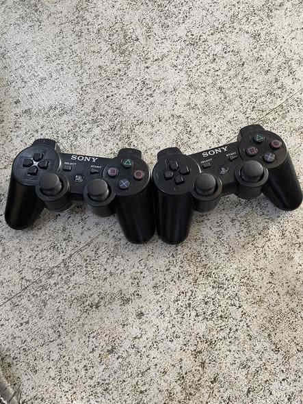 السلام عليكم ورحمه الله
بلي ستيشن (3) مهكر ومحدث اخر اصدار النضافه(١٠٠/١٠٠)
مع هارد خارجي 
مع جويستك العدد (2) جديدات جبتهن قبل شهر ولاعب بيهن بس اسبوع واحد
مع كل الوايرات مال الشركه ما مبدلهن
مع الالعاب بيس 2018 محدثه 2023
مع GOD OF WAR (الجزء الثالث)
مع لعبه رعب ومغامرات اسمها طويل ما اعرفه
مع لعبه تكن 
مع لعبه حرب 
(السعر125الف)
(السكن بابل)
(ما يشغل اقراص)
(مفتوح تنضيف فقط)
تواصل خاص+في حال اذا ما لكيت الخاص
اتصل واتساب (***********)
