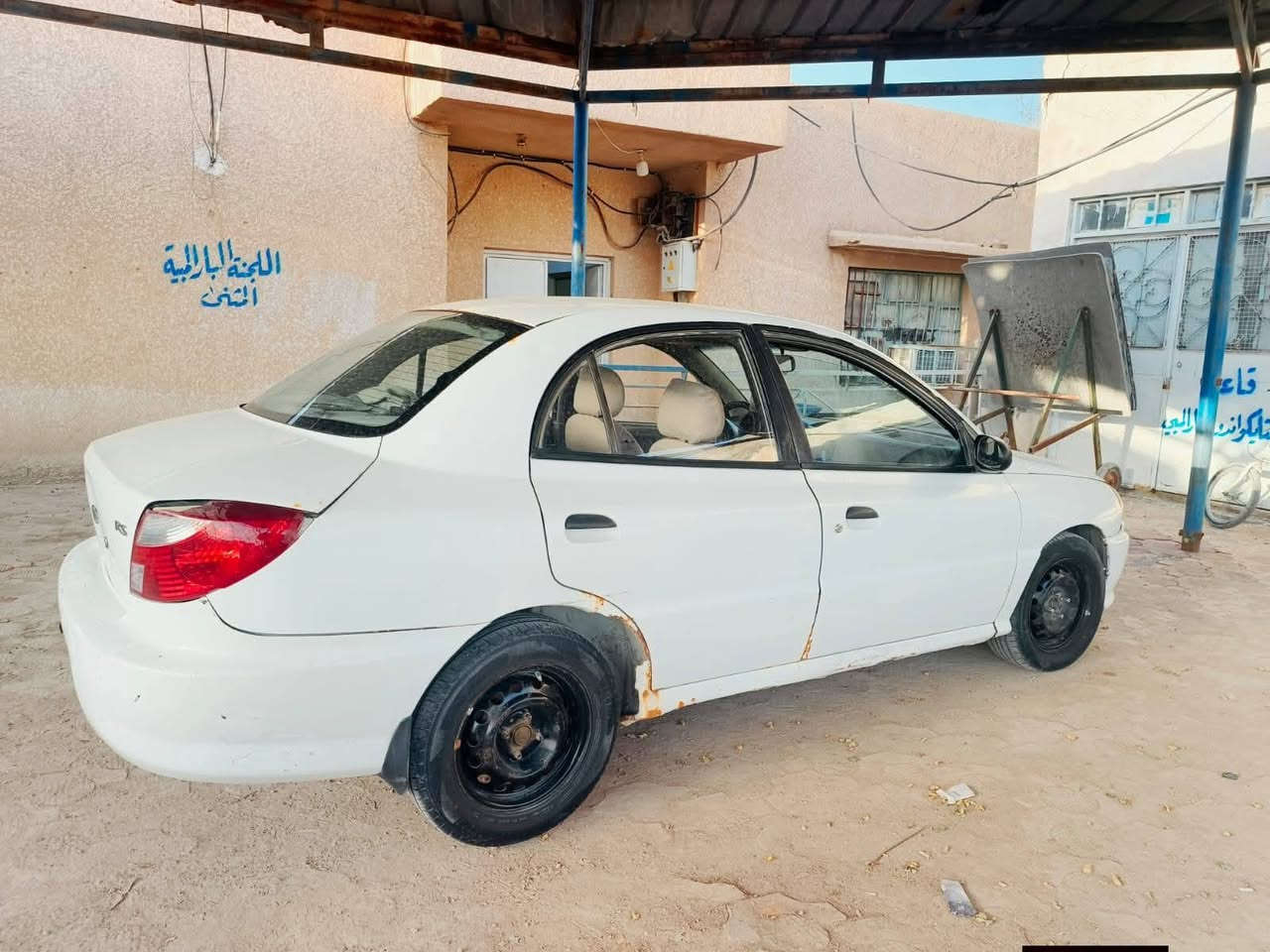 ريو 2002 1. محرك ينقص 
 تبريد شغال فقط ع درجة ال5 مشكلة بالبوابات 
السياره باسمي سنويه لل 28 قادسية مشروع وطني شاشة وكامرا خلفية مكانها السماوه تايراتها وويالتها مبدلهن 14 جانت 13 وكشرها شوف عينك
 2. البراكيت الامامي انفطر شي قليل ولحمته يرادله تعديل شغاله ب ٣٢وبيهة مجال  مكانها سماوه جاي اروح بيها للديوانية وغماس مابيها شي شلعتها قويه


**إذا كنت صاحب هذا الإعلان وتريد حذفه لأي سبب، رجاءا أرسل رسالة إلى الدعم الفني**