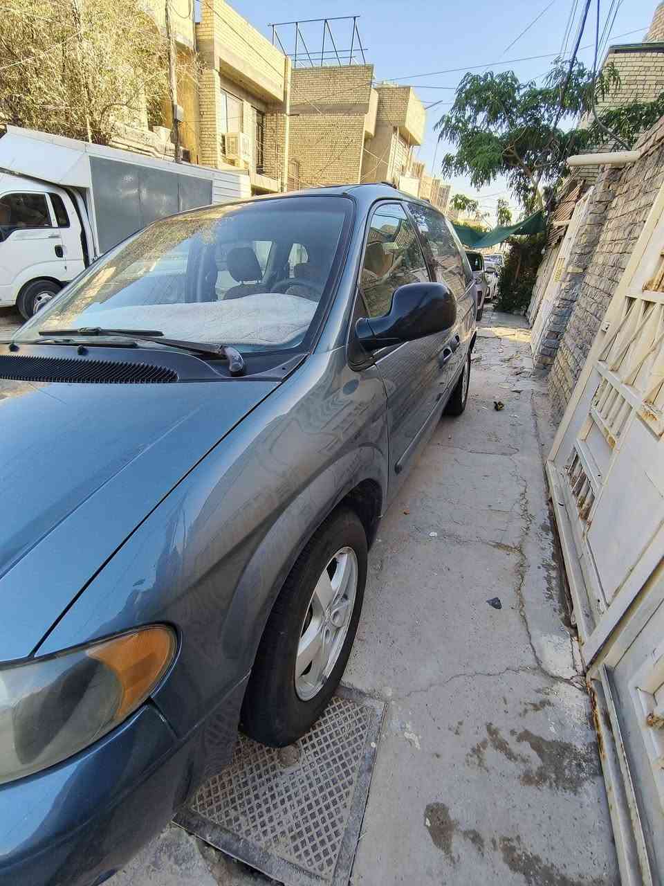 السلام عليكم
دوج كرفان 2007 للبيع 7 راكب كشنات قلاب
السياره استخدام مال بيت 
تخم تاير جديد
باتري جديد 
دوشمه جديده 
صدر جديد
كير مكينه كفاله + ادامه كامله للمكينه 
شاشه + كامره خلفيه
السياره مصبوغه حزام للجماليه 
السعر (78) وبيه مجال /
مكان السياره حي اور قرب جامع الفردوس 
للاستفسار /***********
