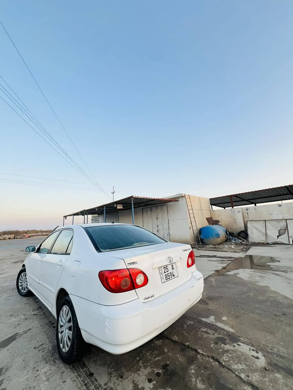 السلام عليكم كورلا نحله 2006سلايت كير عادي تبريد
ضررها جاملغ خلفي وباب تبديل بلادي السياره كامله 
كهربائيات كلها شغاله كير محرك شرط سياره جاهزه مايعوزها شي تخم تاير جديد رقم كركوك الدولي بسمي شرط سنويه جديده وتحويل شرط السعر 85 وبيها مجال يرهم مراوس حسب القناعه ***********
