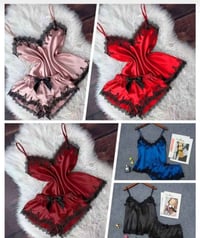 درزن • ملابس • تواصل خاص