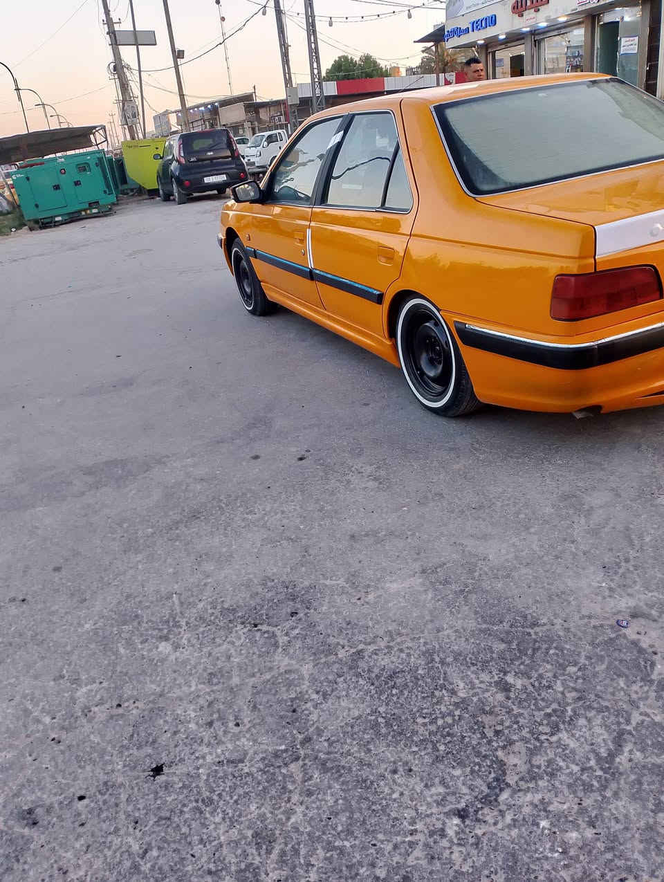 بيجو بارص موديل 20
كير مكينه مكفولات 
حداديه 75
تبريد تدفى 
دوشه 
رقم نكليزي بسمي تحويل شرط
مكان الحله 
***********
