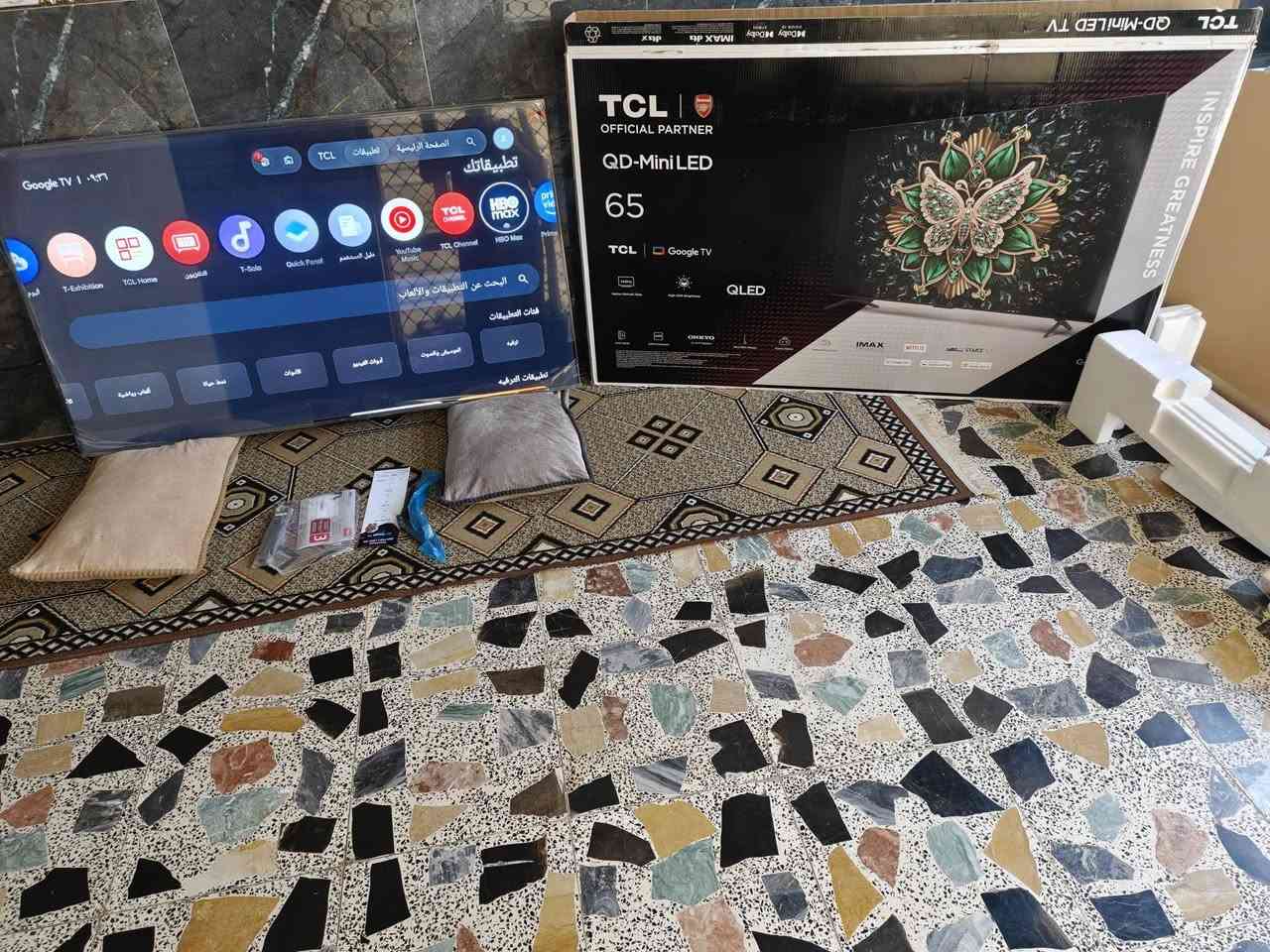 شاشة tcl c6k منلد حجم 65 اخت الجديدة بعدها بلاصق الشركة استخدام جدا قليل مع كافة ملحقاته للبيع السعر 900 الف مجال جدا بسيط عنواني بغداد اي استفسار عالرقم ***********
