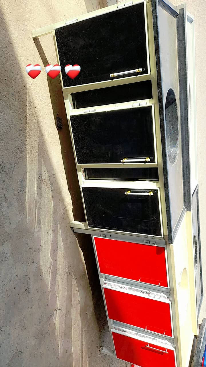 توجد انواع الكاونترات والسنكات بمختلف الاحجام والقياسات وحسب الطلب 
للاستفسار:***********
