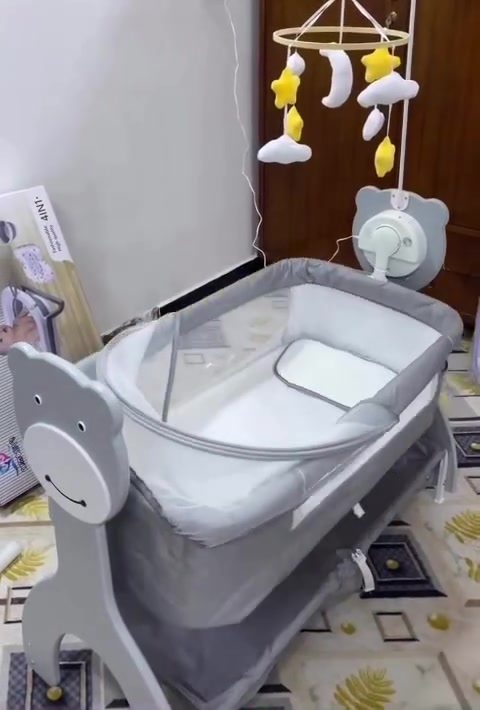 مرحبا عندي سرير هزاز وبلوتوث واناره
جديد غير مستخدم + دوشك ديباج جديد بعده بالنايلون 
+ عربانه غير مستخدمه جديده


**إذا كنت صاحب هذا الإعلان وتريد حذفه لأي سبب، رجاءا أرسل رسالة إلى الدعم الفني**
