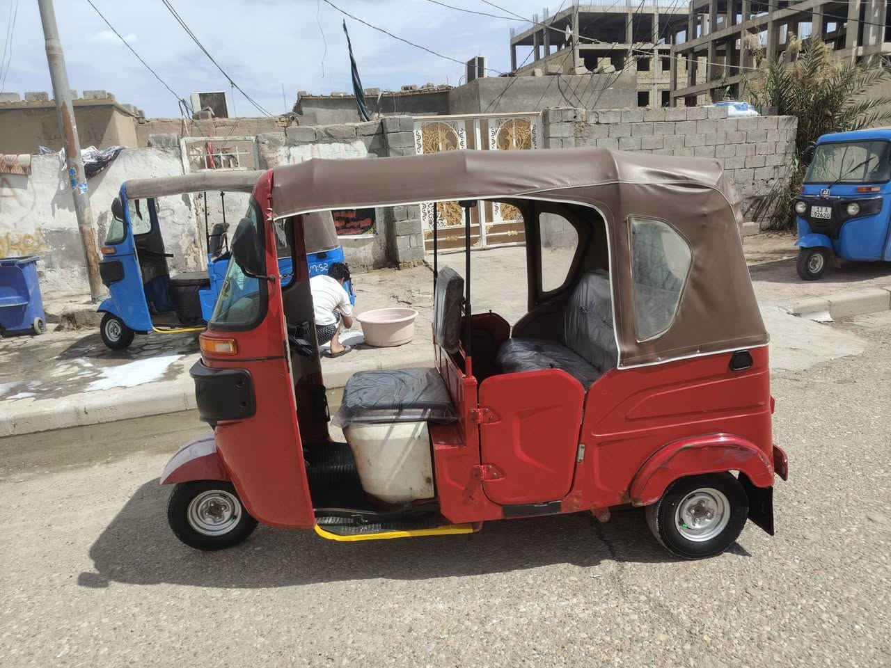 تكتك البيع موديل 22 شهر 7   رقم وسنويه وبيه طخلت قليله تجي وتشوف بعينك السعر 9500 وبيه مجال رقم تليفوني ***********
