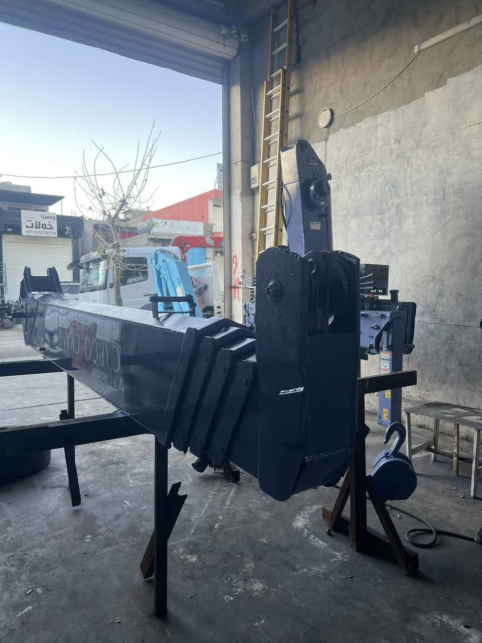 للبیع کرین کارگو ٤ سلایت مخالف  بی باج جول دوران مکان سلیمانیە ***********
