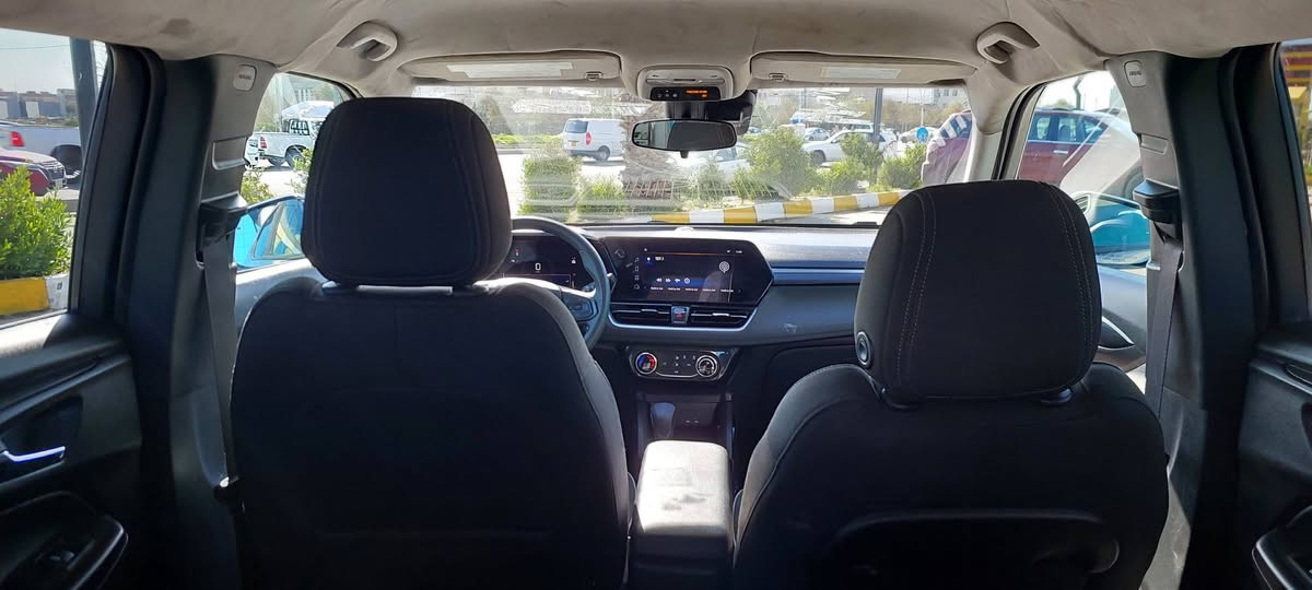 شوفرلێت ترابلێزەر 
مودیل 2025 LT
مواسەفات 
بەسمە 
شاشە گەورە 
گێج ئەلکترۆنی 
مەکینە 3 پستن تۆربۆ 
دەبل ئەکسل 
داتاشۆ 
لێدران 
6 پارچه بۆیاخە 
پێش و پشت کەپس 
ناو دەرگا کەمێک گرتوە 
سەقفی توزیک PDR
ئێرباگ تەنها شان سیستەم 
3 مانگ کاتی لەگەلە 
سعری 120 وەرەقە 
شوێن هەولێر 
***********
*********** أربيل, العراق
