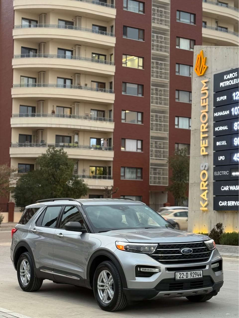 السلام  عليكم ورحمة الله وبركاته 

‏‎‏‎       ——— لـلـبـيع  ———

‏‎‏‎فورد اكسبلورر       —  Ford Explorer

‏‎‏‎وراد أمريكي.     —  بدون ايرباك 

‏‎‏‎الموديل           — 2023

فئة.                 — XLT /4WD 

حجم المكينه   — V4/2300T

‏‎‏‎اللون               — فضي  

‏‎‏‎المسافه المقطوعه — 42.000 

‏‎‏‎حاله السياره. — صبغ الجاملغ الخلفي + قبغ مبدل بلادي  

‏‎‏‎المواصفات 
‏‎‏‎- بصمة تشغيل 
‏‎‏‎- بصمة أبواب 
‏‎‏‎-تشغيل عن بعد 
‏‎‏‎-ترحيب عند الاقتراب 
‏‎‏‎-كشنات جلد 
‏‎‏‎- رادار جانبي 
‏‎‏‎-رادار امامي 
‏‎- رادار خلفي 
‏‎‏‎- شاشه كبيره تدعم نظام الأبل كار باي ونظام الاندرويد 
‏‎-تدفئة ستيرن 
‏‎-گير ماوس 
‏‎-دبل اكسل 
‏‎-اوتو هولد 
‏‎-اوتو ستوب 
‏‎-هندبريك بصمه 
‏‎-٧وضعيات قياده 
‏‎‏‎-كشنات تدفئة 
‏‎‏‎- ستيرن بحركه كهربائيه 
‏‎‏‎- تبريد مركزي 
‏‎‏‎- بگ لايت LED 
‏‎-صندوق كهربائي 
‏‎-كشنات VIP ( منفصل )
‏‎‏‎- كود باب 
‏‎‏‎-كرسي السايق والراكب بحركه كهربائيه
‏‎‏‎-تحكم ستيرن جهتين 
‏‎‏‎-تحديد سرعه 
‏‎‏‎-مانع انزلاق 
‏‎‏‎-ليد نهاري
‏‎‏‎-كامره خلفيه دواره 
‏‎‏‎باقي المواصفات المعروفه 

‏‎‏‎رقم السياره    — أربيل  

‏‎‏‎موقع  السياره — السليمانية 

‏‎‏‎للأستفسار.     — *********** - *********** السليمانية, العراق
