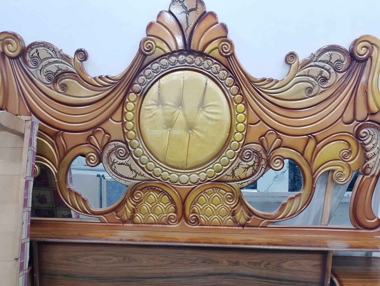 غرف جدا نظيفه معرض السليمانية الديوم شارع المستوصف مقابل الملعب
***********
