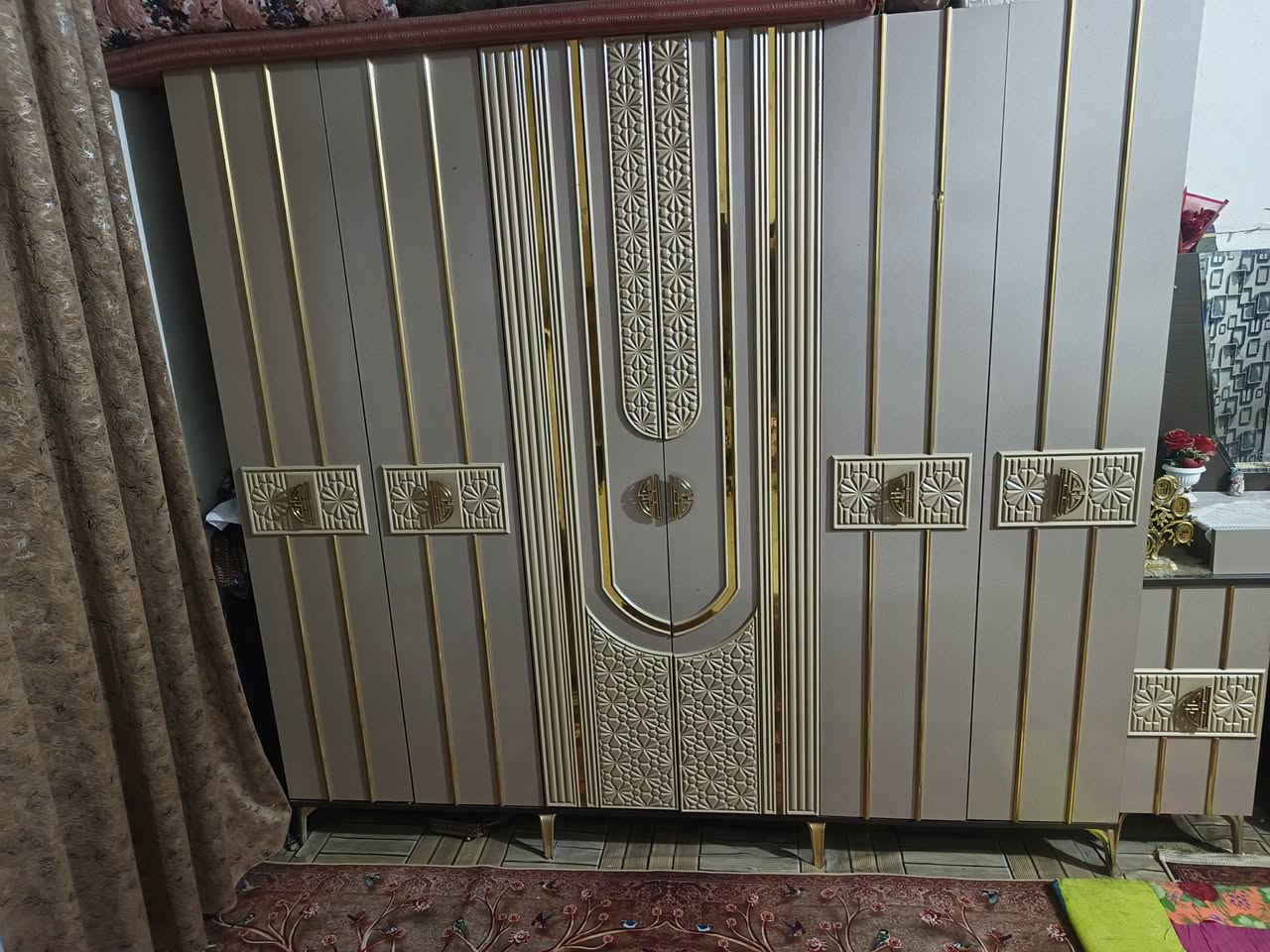 غرفه للبيع تركي جديد مستخدم قليل نضاف 100،///100  ولليزر للبيع الإزالة الشعر الجسم نهائينا وازاله حب الشباب والكلف والتصبغات وازاله مناطق السودان في المنطقه الحساسه ٤عدسه للتواصل ***********
