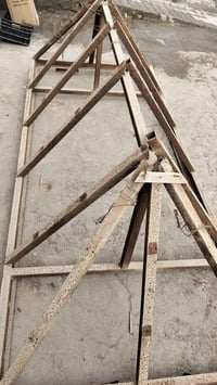 قرميط ايطالي للبيع تقريبا 50 قطعه ب40  حديد نوعيه ثقيله ب 50 وبيه مجال...