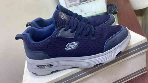 السلام عليكم 
حذاء باله ڤيتنامي طبي مريح
قياس 42 ويلبس 43
سعر 20 الف
مكاني بغداد بلديات
متوفر توصيل بغداد و محافضات
رقمي *********** اتصال واتساب بغداد
