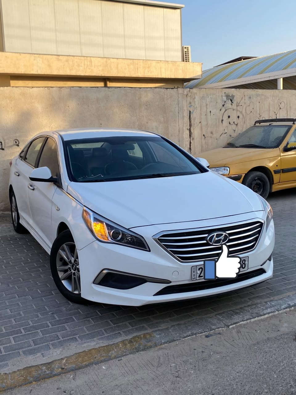 سلام عليكم سوناتا وراد كوري  ادوات ادوات كصه جنطه دخول جديد مديل 2017  سياره كلش جديده احله من صور جاهزه من كلشي مكينه كير كفاله تبريد ثلج حداده 100/100 مكينه 2000 بانزين اصل فول عده فتحه كشنات جلد شاشه كأمره جاهزه من كلشي متوم شمالي نكليزي طبق اصل  
السعر 55$
هاتف***********
مكان البصره
