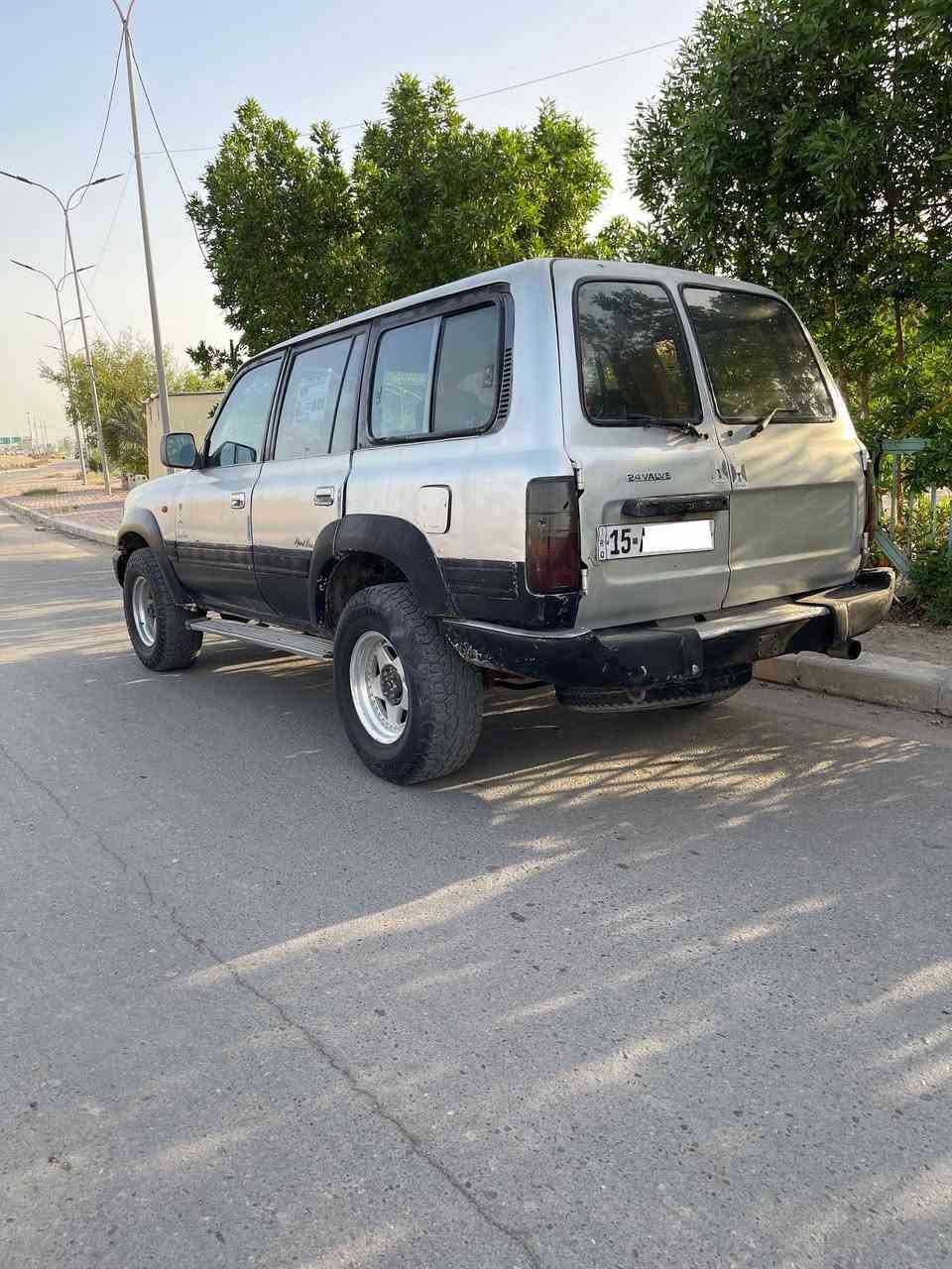 السلام عليكم مكلف بالنشر اقرا التفاصيل قبل لا تتصل
🔹️لاندكروز ليلى علوي موديل ٩٢ يسرى بلاد
🔹️كير عادي - محرك بلادي (شغال بي تبخير)
🔹️سنوية جديدة لغاية ٢٠٣١ 
🔹️شاصي وحدادية نظاف وباتري جديد
🔹️ كشرها جارد شوف العين
🔹️مكانها ميسان العماره وسعرها 42
 الشراي يتصل على هذا الرقم ***********
