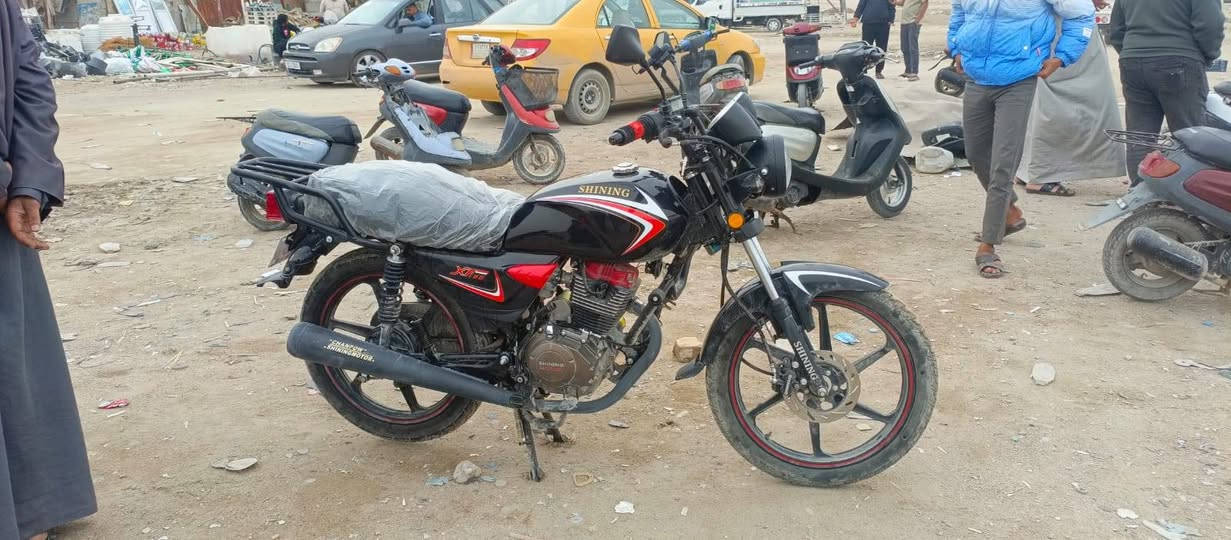 سلام عليكم دراجه نوع شاينك للبيع موديل2023 طالعه بل2026 اوراق اصولي السعر1250 التصال***********
