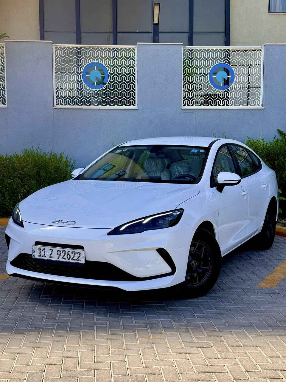 سلام عليكم ..
بي واي دي سيل 5 موديل 2025  BYD seal 05 
لون السيارة ابيض داخل ابيض 
السعر 19,900مليون و بيها مجال بسيط ..
تواصل : ***********
مكان السيارة : بغداد حي الحسين
رقم بغداد بأسمي تحويل مباشر 
سيارة ماشية : 7000 الكلي
مكفوله كفاله عامة من بارد وفتح وتبديل وصبغ
غراض السيارة كاملة من شاحن الاصلي والفوم
كارت تشغيل NFC
مواصفات السيل 05 معروفة :
محرك 1500 + بطارية كبيرة بنضام البلكن هايبرد
 فول شحن و فول بانزين تمشي 2100 كيلو و اكثر
سيارة تشغيل بصمة دخول بصمة تشغيل عن بعد 
داخل ابيض كشنات جلد شاشة وسطية كبيره + شاشة عدادت دجتل
فول تحكم ستيرن اوامر صوتية كروس مثبت سرعة حساسات خلفية
انارة امامية فول زينون فول LED سكن LED بك لايت LED ، 
قطعتين تبريد مناخ منفصل ، وضعيات قيادة SPORT eco normal
