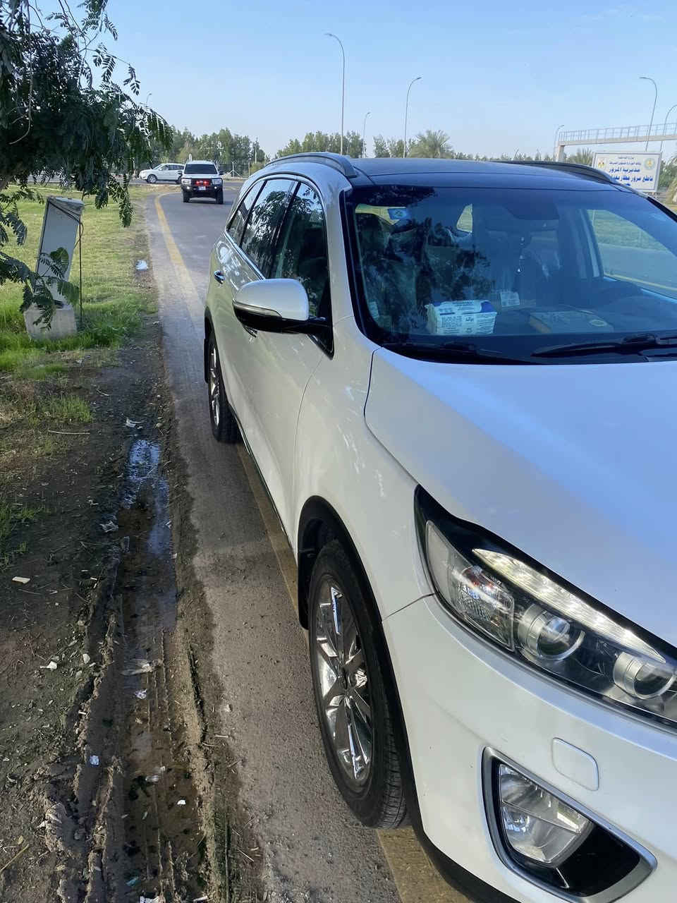 السلام عليكم للبيع كيا سورنتو خليجي 
رقم بغداد  بسمي 
موديل 2016 
6 سلندر  7 راكب 
فوول مواصفات  1/1 
بنورمااا طكتين جام 
فووور ويل 4.4 
مانع انزلاق وانحدار 
بردات خلفيه اصلية 
كشنات جلد اصلي لونين  كهربائي 
كشنات تدفئة وتبريد 
شاشة كبيرة + كامرة دوار اصلية 
حساس امامي وخلفي 
مري شفط مع القفل 
تحكم استيرن فول 
كيجات السرعة زئبقية 
تبريد 3 قطع ثلج 
اضواء ترحيب بليداد 
اريل ابيض طيارة 
علامة سورنتو بلدوسة 
لد امامي وخلفي 
لايت زنون اصلي 
اشاير بلمري 
يدة نيكل اصلي 
ويل كروم  19 
نظام اوتو هولد 3 انظمة
ترحيب عند اقتراب السيارة 
مكفولة  بدون قطرة صبغ ماعدا بارد باب السائق  قليل سيارة نظيفة وجاهزة  مابيها اي نقص
عنوان بغداد  للاستفسار : ***********
