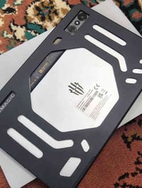 ايباد ريد ماجك استرا للبيع او معارض مع M4 فقط للتواصل واتس اب 07503989...