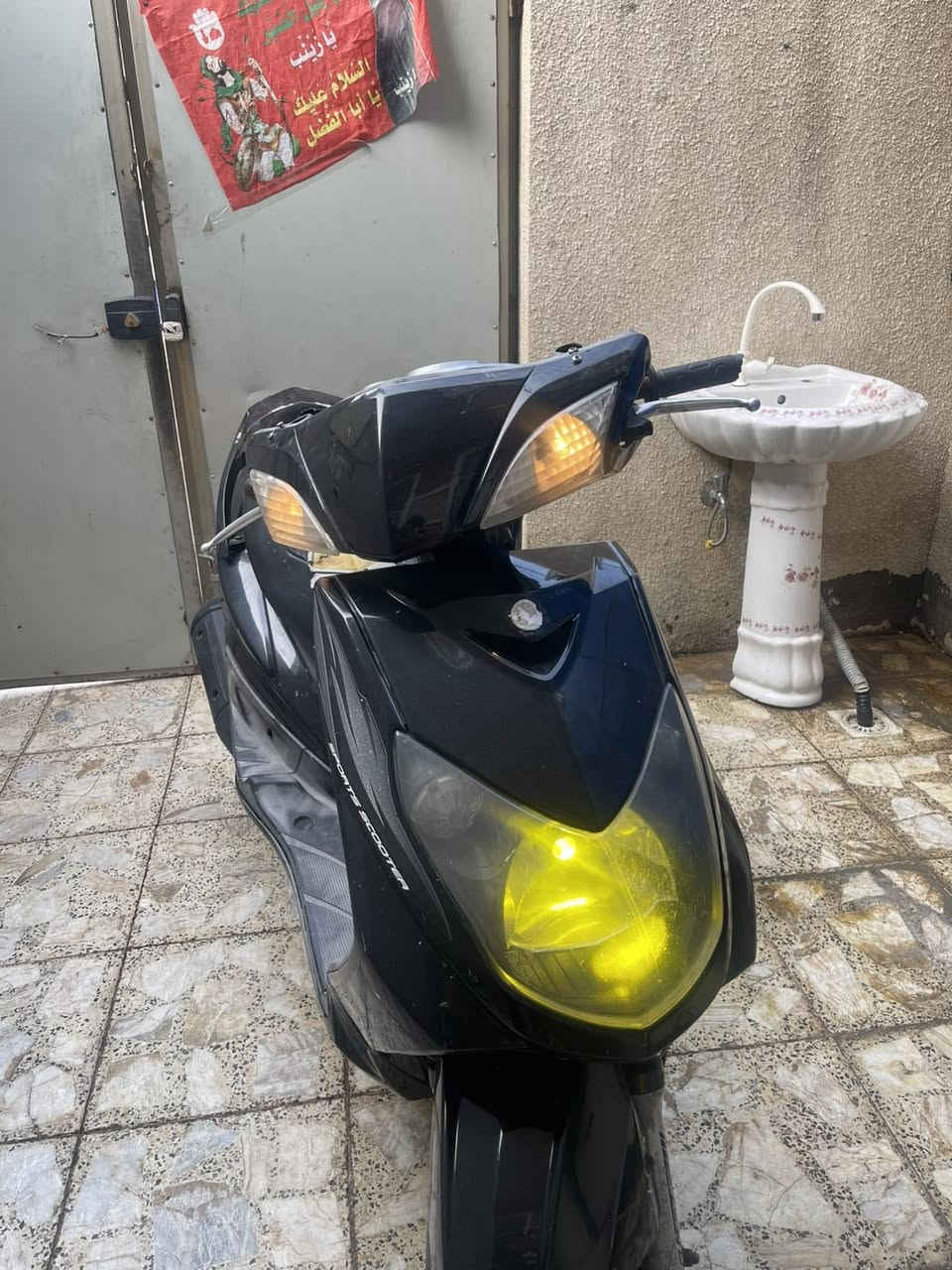 سلام عليكم سكنس كوري دراجه منزله رمبه دراجه كلش جديده مستعجل على بيعته كله شغاله من طول لطول ماشيه 35 بيه جملغ الأمامي مفطور وتريشه وحده هم ماكني شعب تصال ***********
