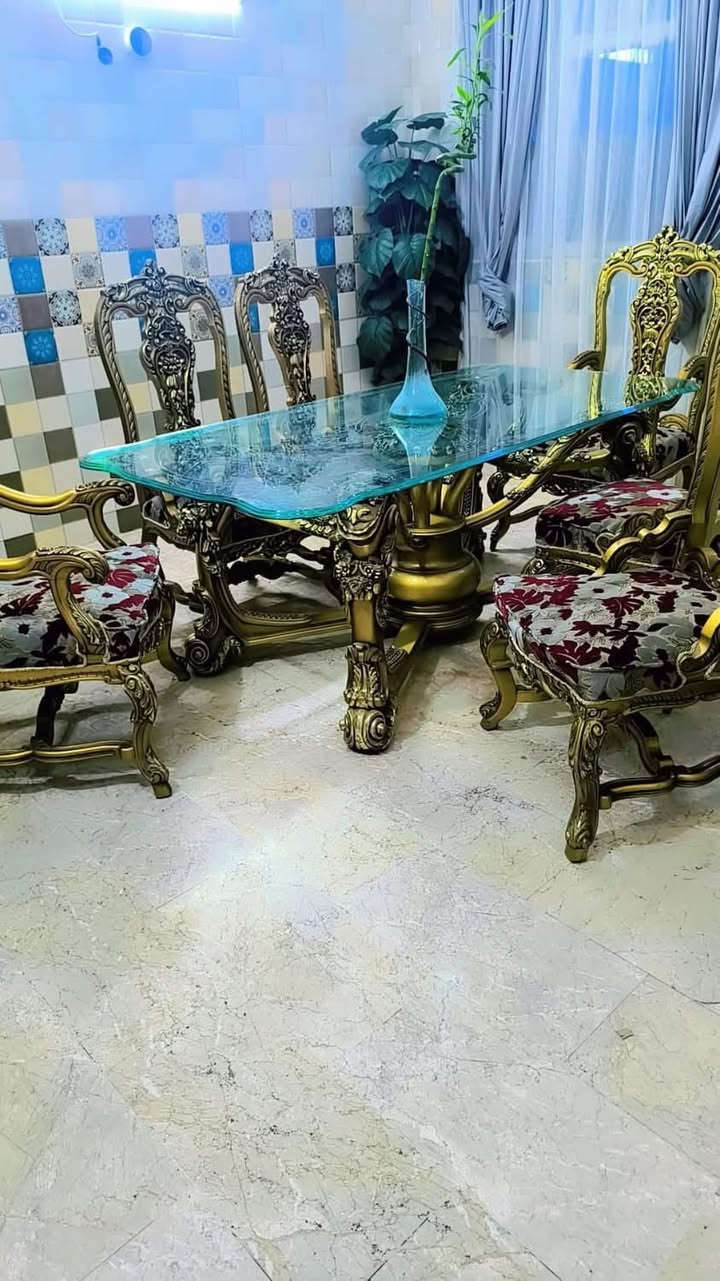 أغراض منزليه للبيع
1️⃣ جربايه نفرين قياس 200*180 سعر 190 الف 

 2️⃣ غسالة أوتوماتيك للبيع سعر 100 الف

3️⃣ ميز طعام زان نقش مصري ثقيل مع 6 كراسي 350 الف 

4️⃣ مجمدة للبيع السعر 90 

‼️ الأسعار قابله للتفاوض 

مكاني بغداد  ‭0772 955 9513‬/ 0774 280 5843
