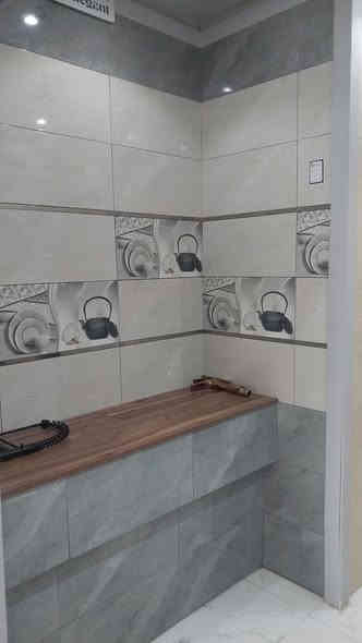 كادر مصري سيراميك مرمر وكاشي وبروسلين
والواح شغل درجه اوله تسليم مهندس للتواصل 
مكاني بغداد***********بي وتس
