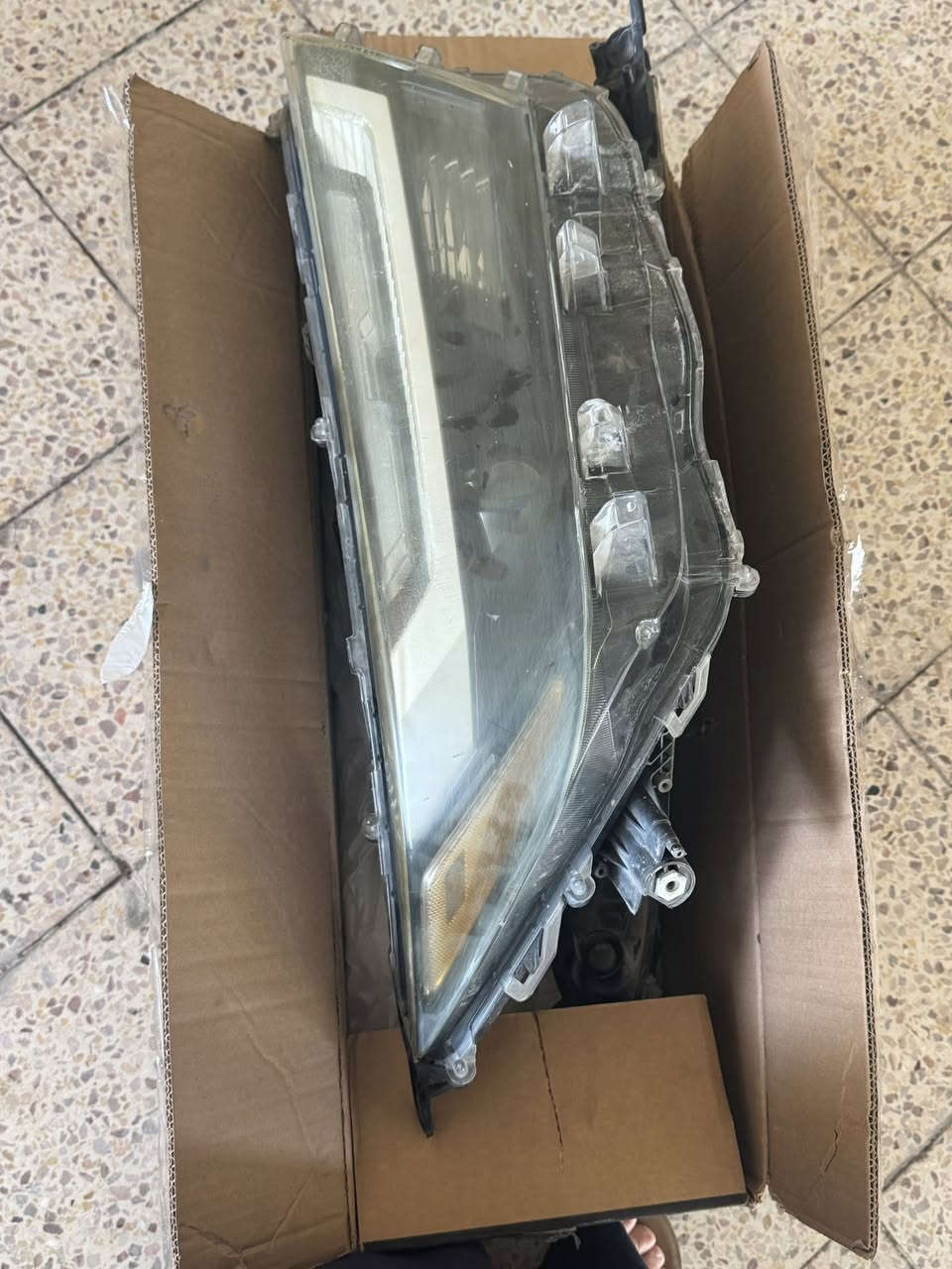 مازدات راف فور تجاري مستعمل
السعر 100 الف  بغداد
لاتصال ***********
