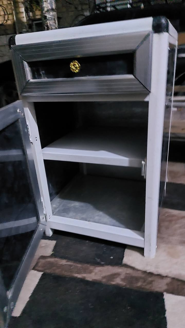 للبيع دولاب المنيوم السعر  50 الف


**إذا كنت صاحب هذا الإعلان وتريد حذفه لأي سبب، رجاءا أرسل رسالة إلى الدعم الفني**