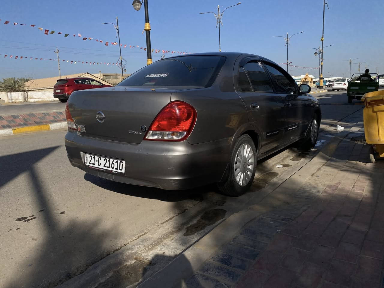 السلام عليكم للبيع نيسان سني ياباني 2012 باسمي رقم وسنويه وهزة جدد السيارة جاهزه على اخر حبه مكينه تبريد حداديه اي نقص مابيه السيارة جديده حيل مكفوله من الفتح والصبغ والتبديل بيه بارد بسيط فقط مصروف عليه السيارة ومتعرب عليه تخم تاير باتري جديد شاشه كامرة دوارة  ادامة كامله نضام عازل صوت وحرارة بالكامل على طول السيارة اي نقص مابيه 
السعر 114 وبيه مجال للشراي مكانه كربلاء الهنديه حي ابو جوعانه للستفسار ***********
