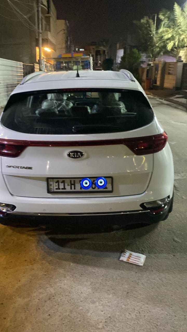 سبورتج ٢٠٢٠ 
سياره جديده 
فول مواصفات 
ماعده فتحه او بصمه 
بيه فقط بارد بل باب خلفي 
بغداد 
السعر ١٨٥ 
***********

