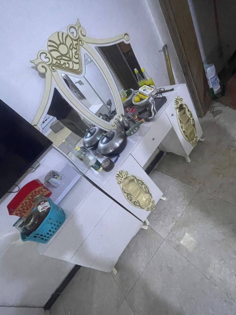 غرفة نوم تركي ملكي نظيف مابي ضرر سعر 350عنوان السيدية


**إذا كنت صاحب هذا الإعلان وتريد حذفه لأي سبب، رجاءا أرسل رسالة إلى الدعم الفني**