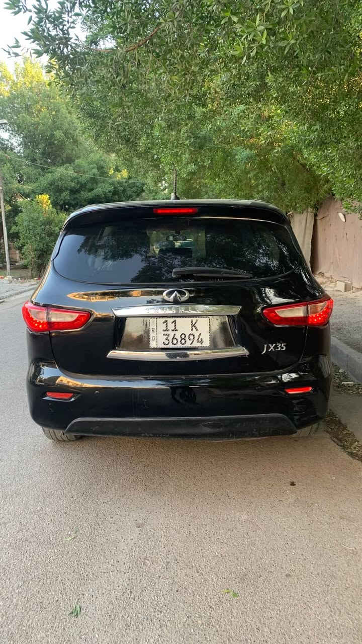 للبيع او مراوس انفنتي JX35 2013  السياره تقريرها كلين مبيها اي حادث من امريكا رقم بغداد بأسمي رقم وهزه جديد السياره  نتركت فتره طويله وصبغتها حزام بدون اي حادث او ضربه فقط صبغ بسبب الشخوط والجراد كير جديد حداديه جديده 7 راكب 
مواصفاتها فول 
بصمه ابواب + بصمه تشغيل  
سلايد روف 
٣ قطع تبريد 
جنطه كهرباء 
كشنات تدفئه 
كشنات كهرباء 
تحكم ستيرن جهتين 
حساسات اماميه خلفيه 
وبقيه المواصفات المعروفه 
ماشيه ١٢٩ الف ميل 
رايدها بـ 12.500$ يعني 125 ورقه وبيها مجال 
مكانها بغداد 
اي استفسار اتصال على الرقم 
***********
