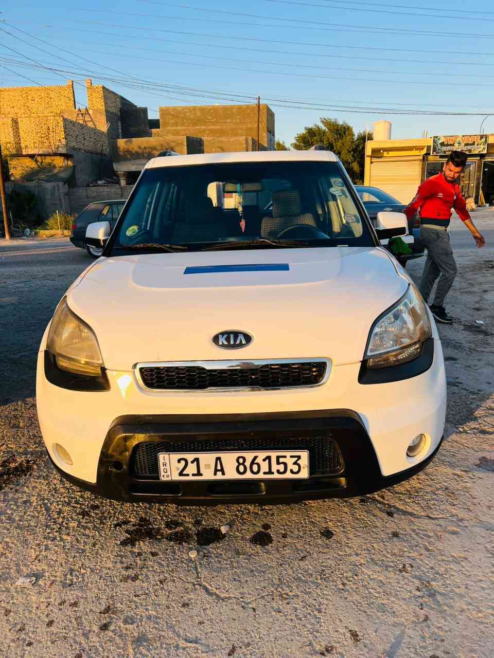 كيا صول موديل ٢٠١١ خليجيه سياره بيه قطعتين صبغ وبارد قليل سياره كامله مكينه ١٦٠٠ حداديه جديده سياره ما متعوبه مكان سياره بل حله سعر ١٠٠ ورقه وبيه مجال ل ستفسار ***********
