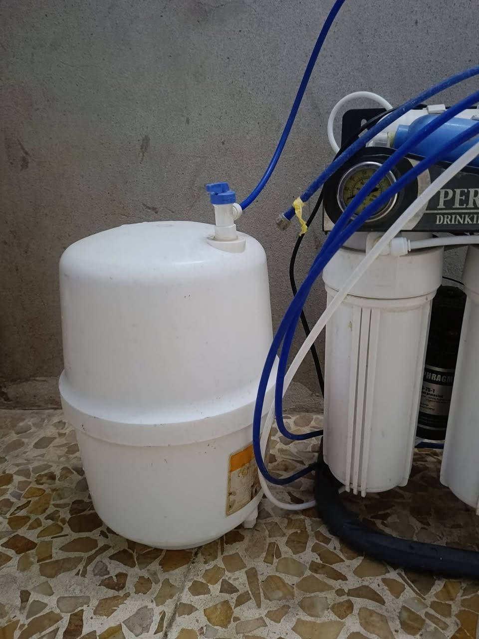 عندي هاذا الفلتر للبيع شغال للتواصل
***********
